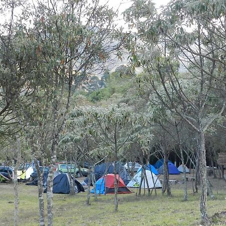 Camping Do Noel - Chales Hotel São Tomé das Letras Eksteriør billede
